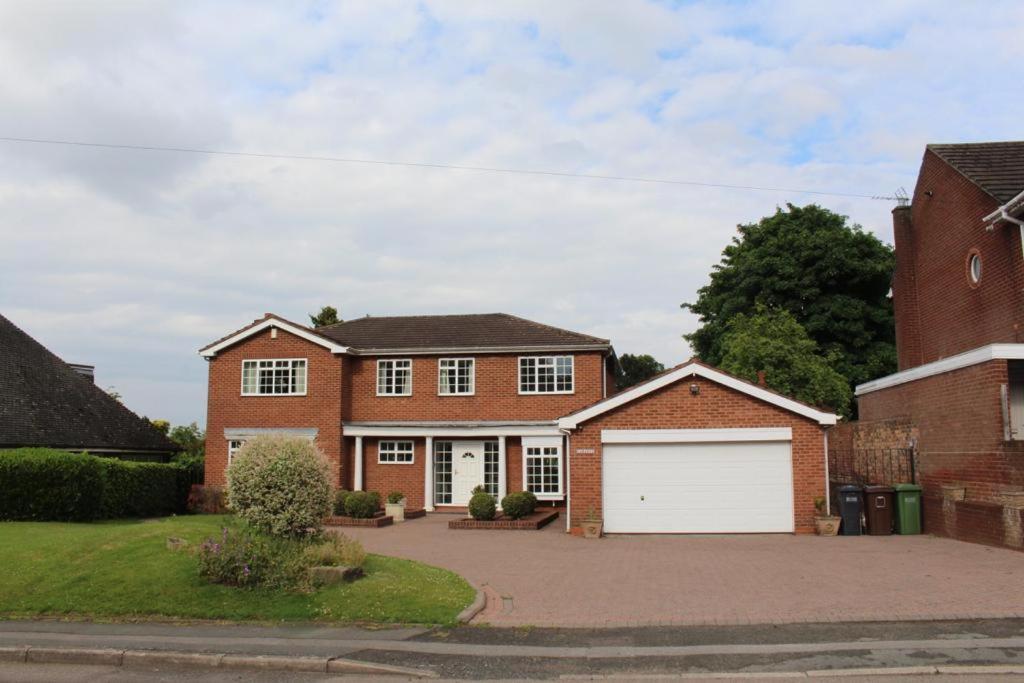 Unwind In Comfort At Cosy Caradus Your 4 Bedroom Home Sweet Home! Birmingham Exteriér fotografie