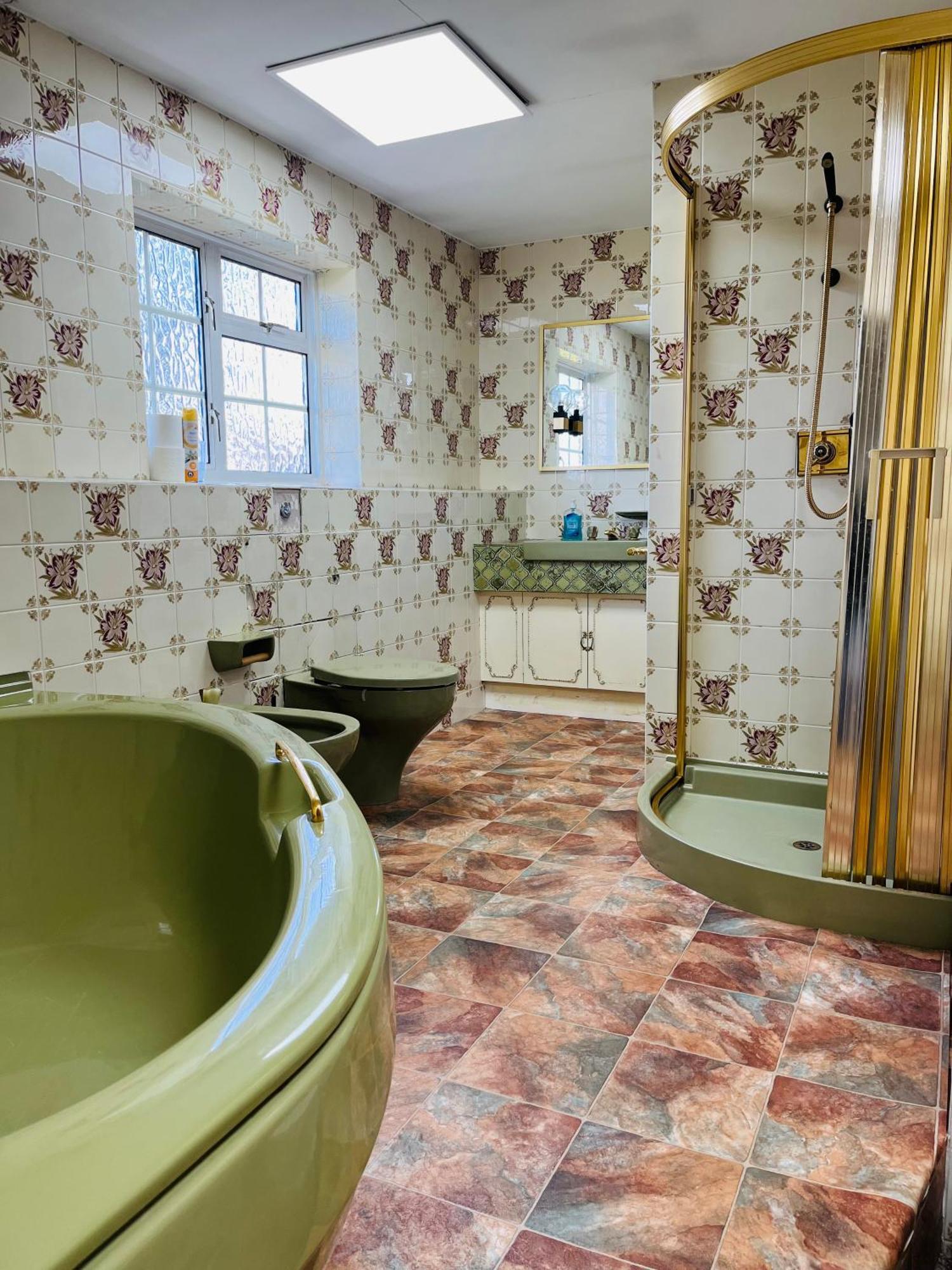 Unwind In Comfort At Cosy Caradus Your 4 Bedroom Home Sweet Home! Birmingham Exteriér fotografie