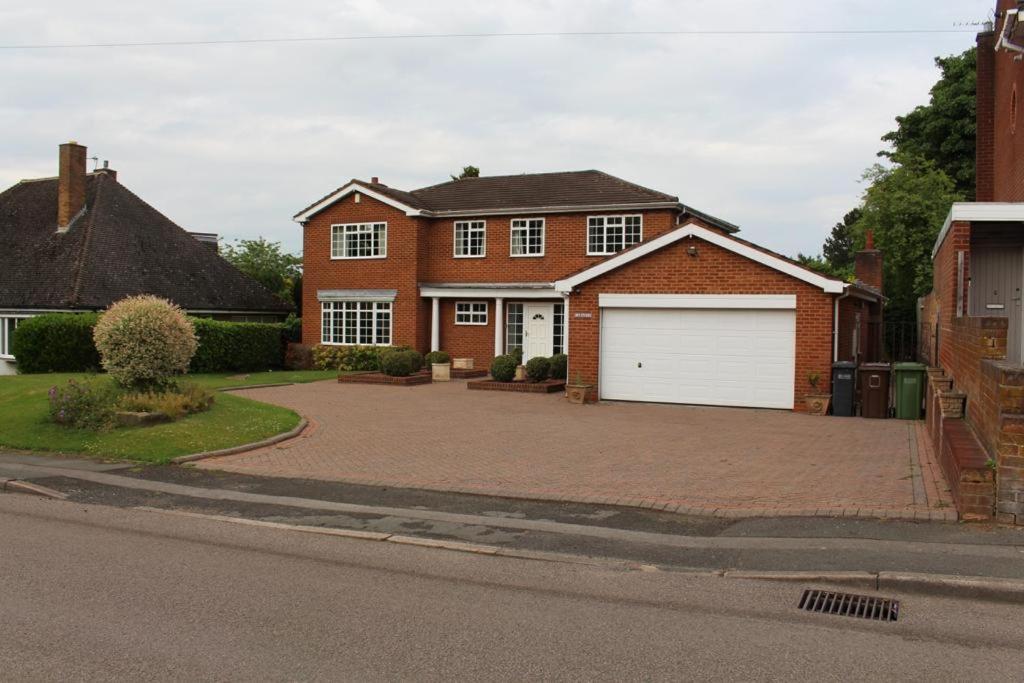 Unwind In Comfort At Cosy Caradus Your 4 Bedroom Home Sweet Home! Birmingham Exteriér fotografie