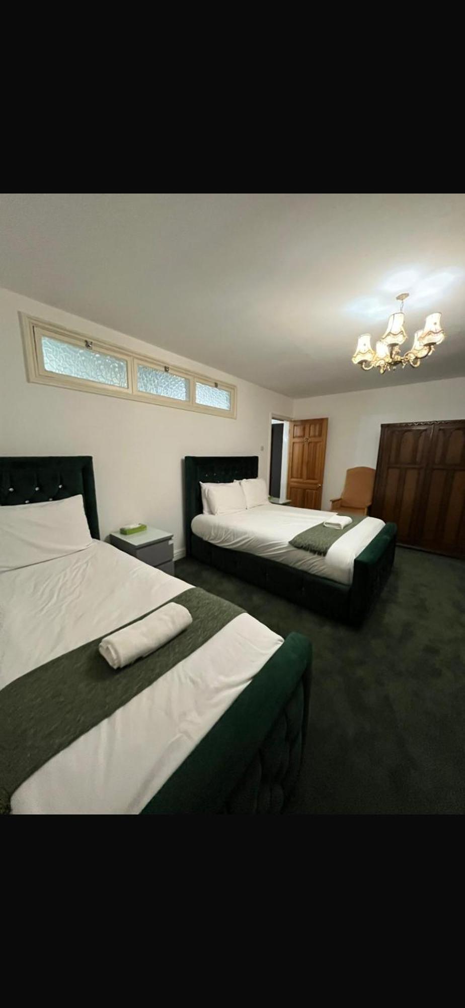 Unwind In Comfort At Cosy Caradus Your 4 Bedroom Home Sweet Home! Birmingham Exteriér fotografie