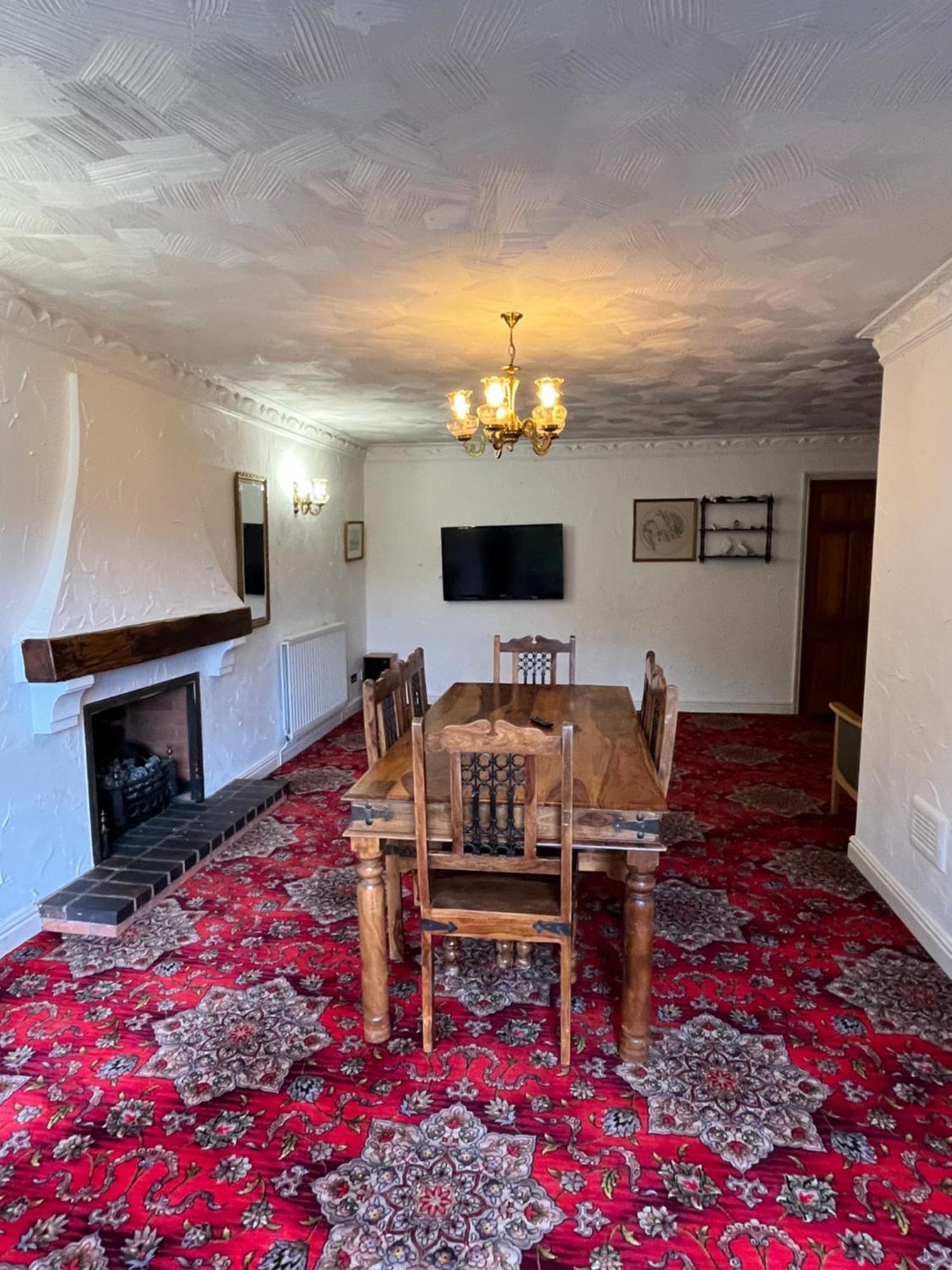 Unwind In Comfort At Cosy Caradus Your 4 Bedroom Home Sweet Home! Birmingham Exteriér fotografie