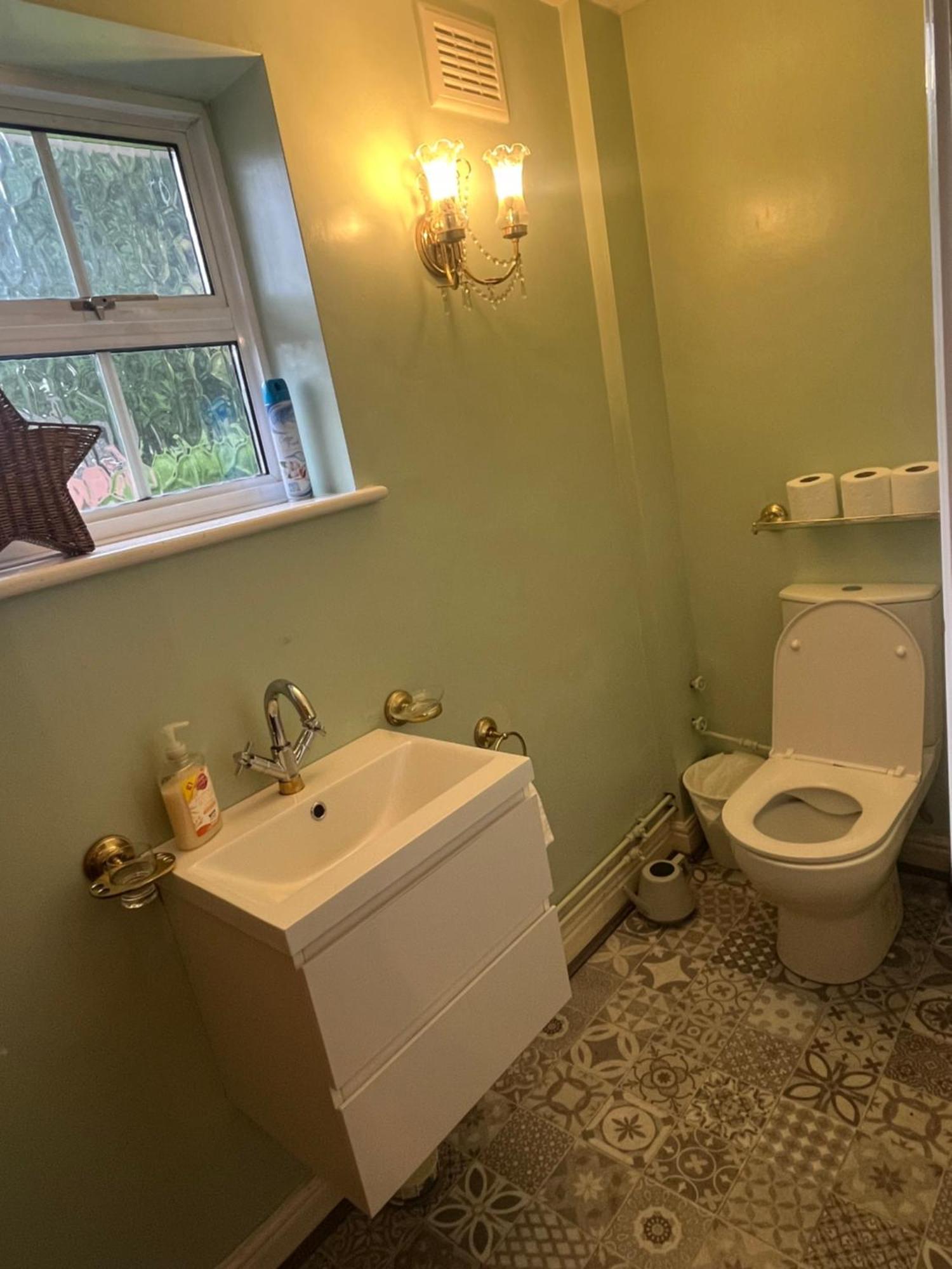 Unwind In Comfort At Cosy Caradus Your 4 Bedroom Home Sweet Home! Birmingham Exteriér fotografie