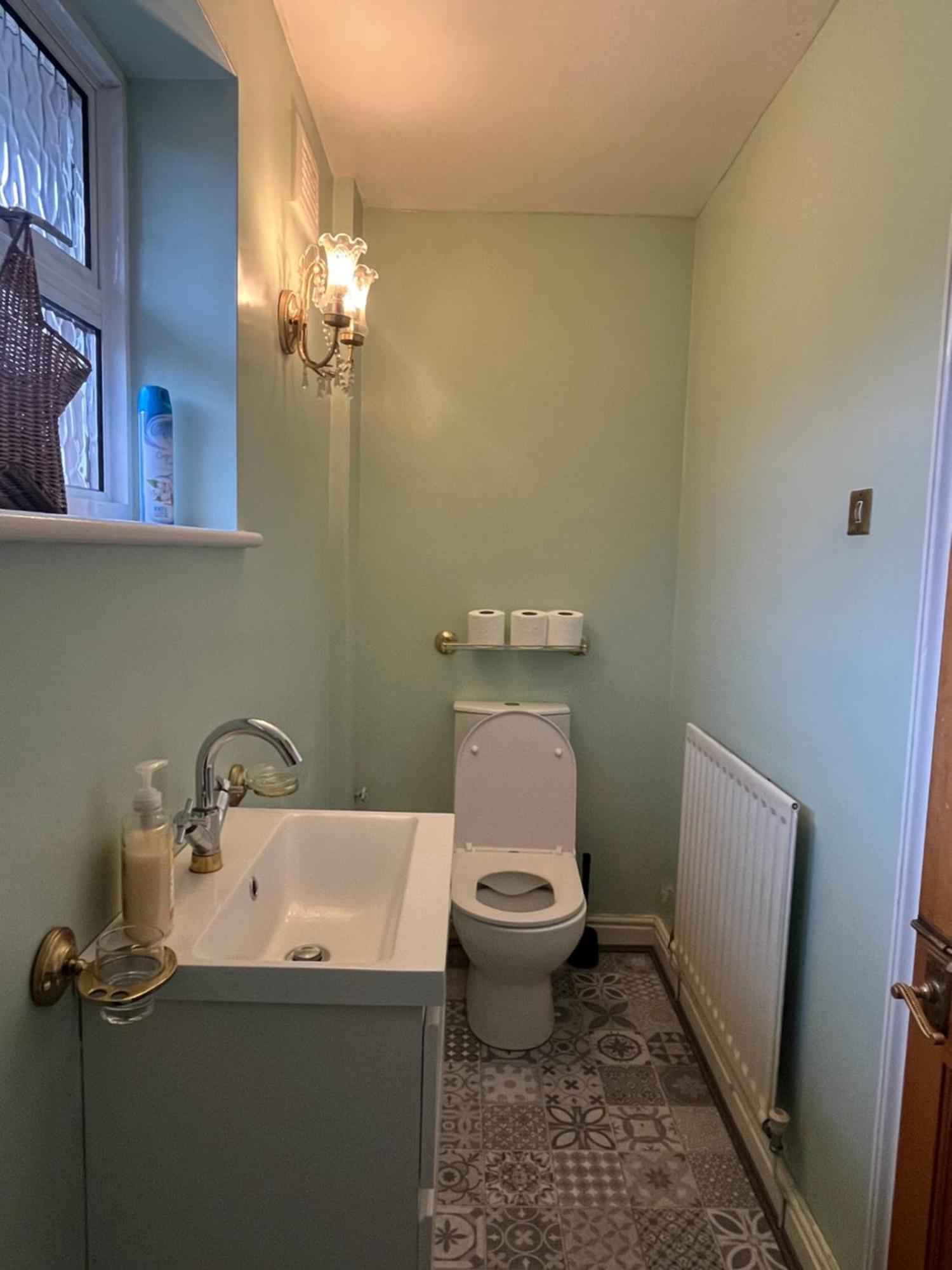 Unwind In Comfort At Cosy Caradus Your 4 Bedroom Home Sweet Home! Birmingham Exteriér fotografie
